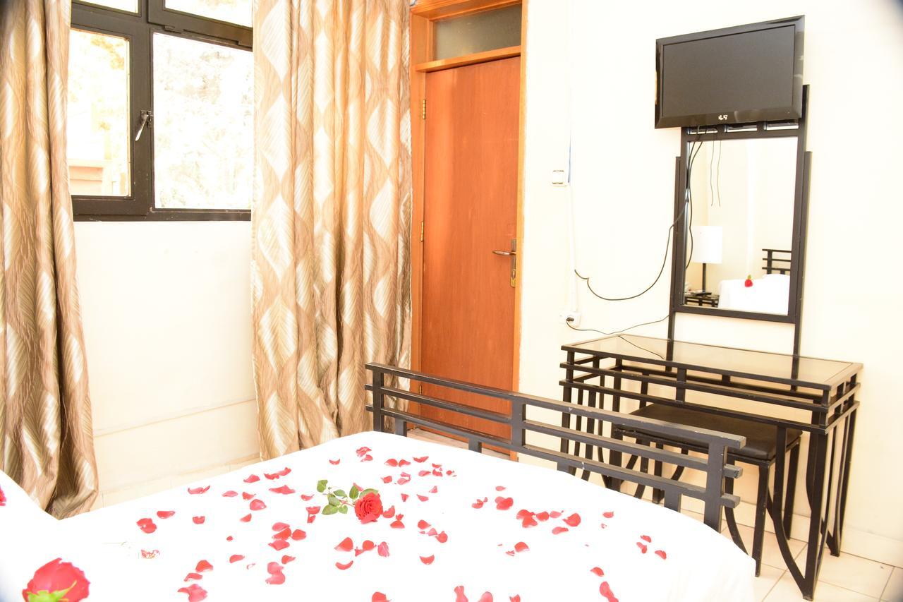 The Hive Guest House Addis Ababa Dış mekan fotoğraf